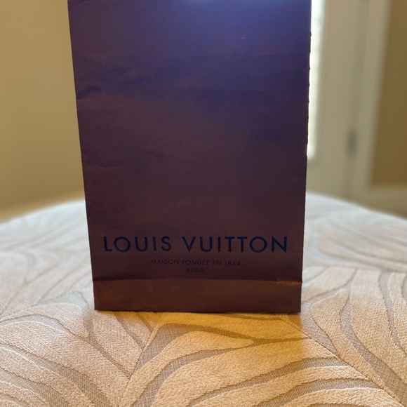 Louis Vuitton Shopping Bag - Picture 4 of 6